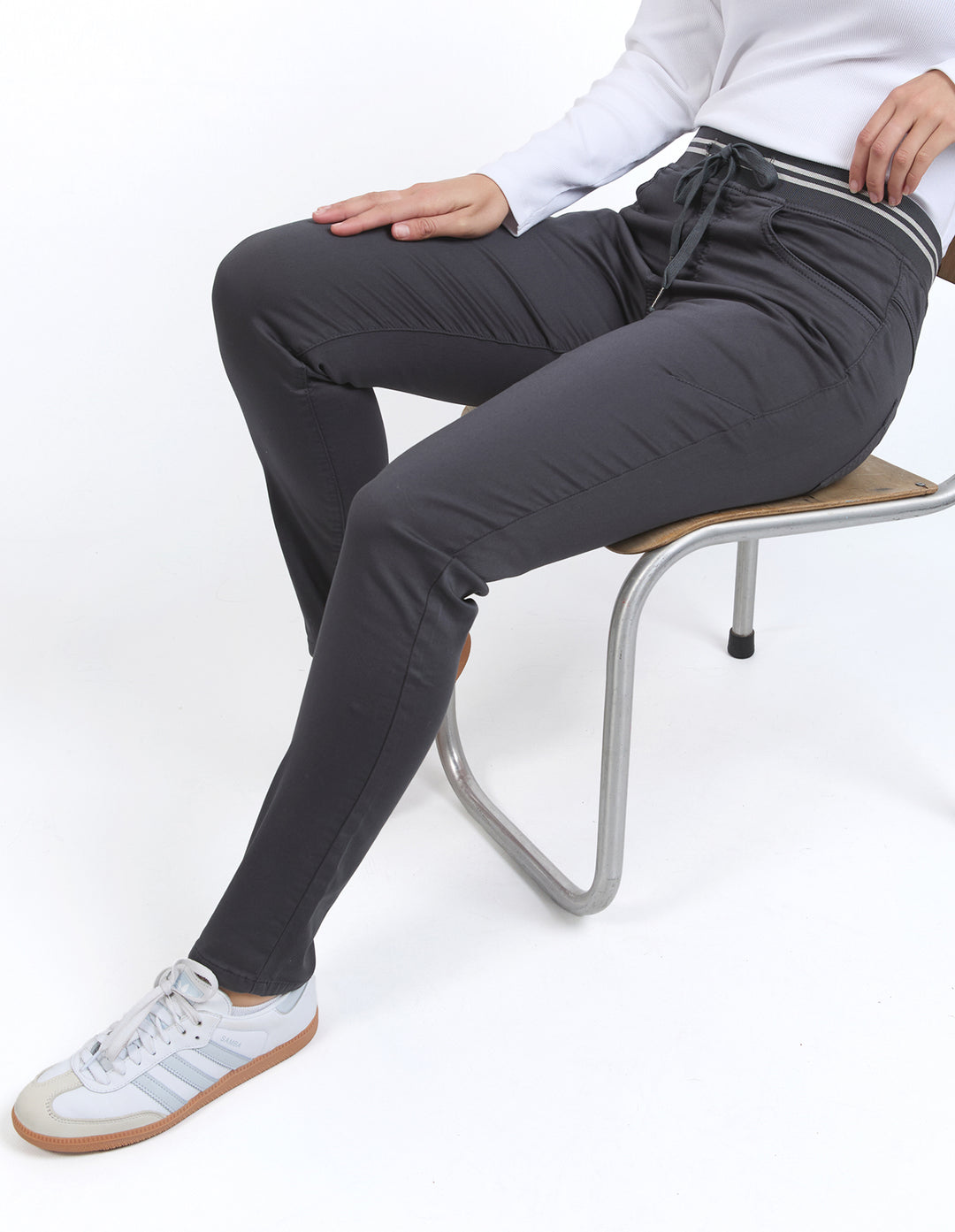 Foxwood | Sylvia Jogger - Charcoal