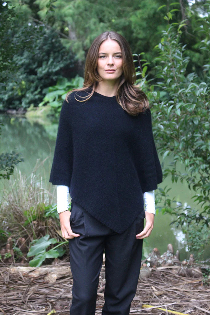 Poncho Plain Black