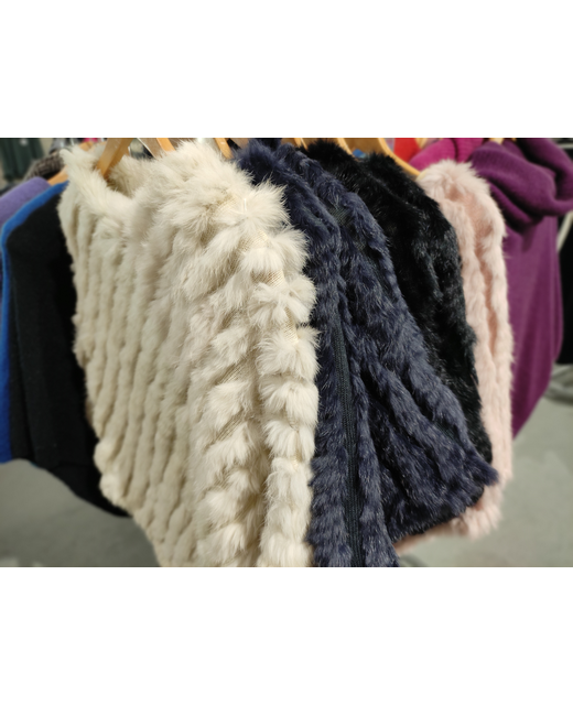 Poncho Rabbit Fur Black Plain
