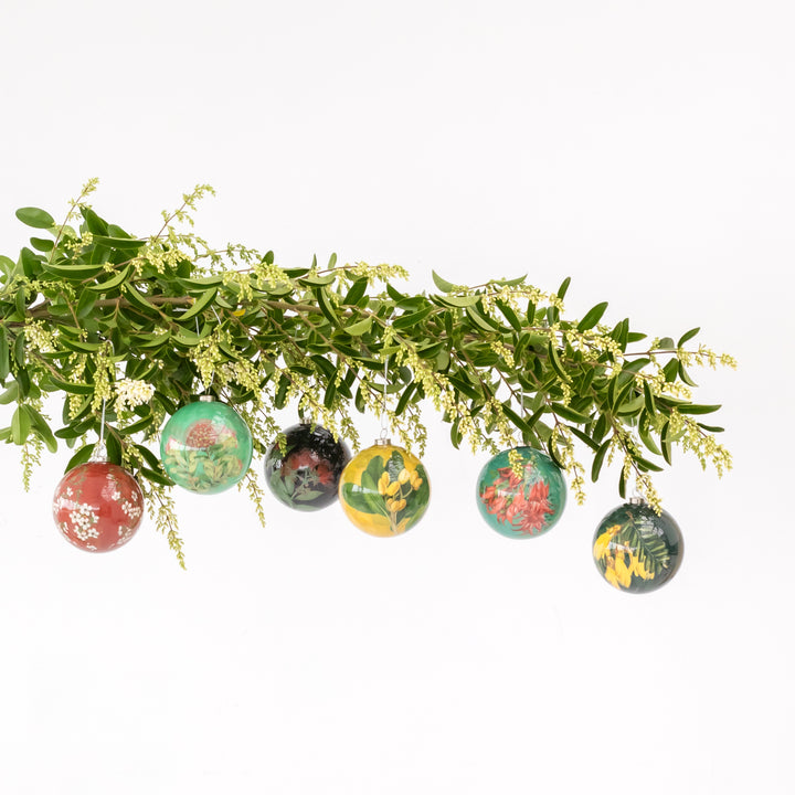Set of 6 Xmas Baubles - Flora