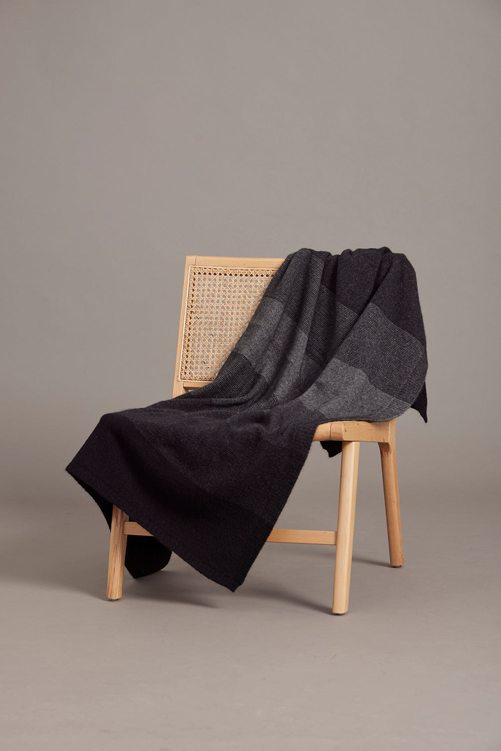 Ombre Throw Monochrome