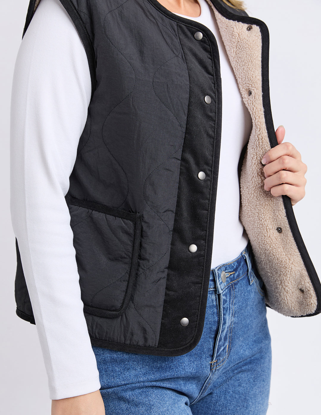 Foxwood | Alberta Vest - Black