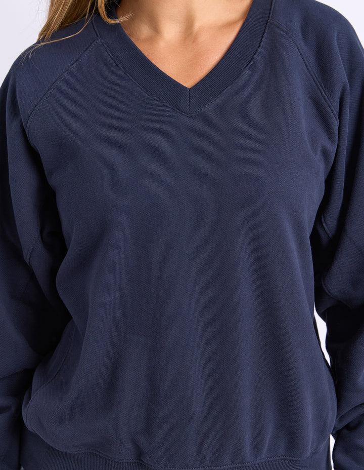 Solace Vee Crew - Navy