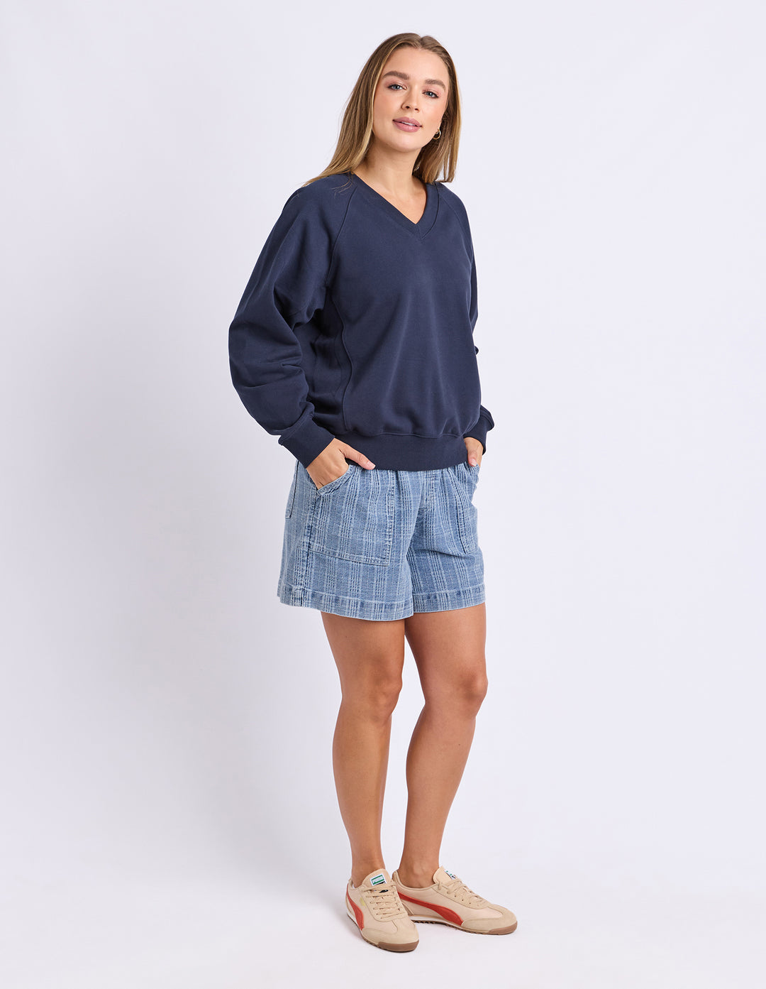 Solace Vee Crew - Navy