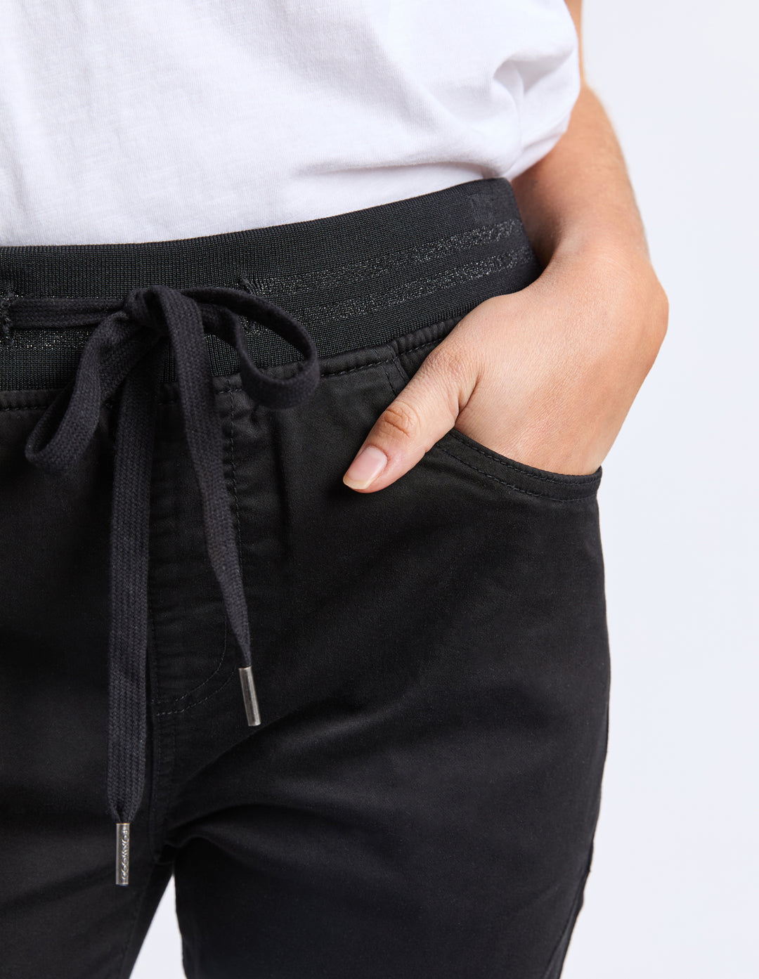 Foxwood | Sylvia Jogger - Black