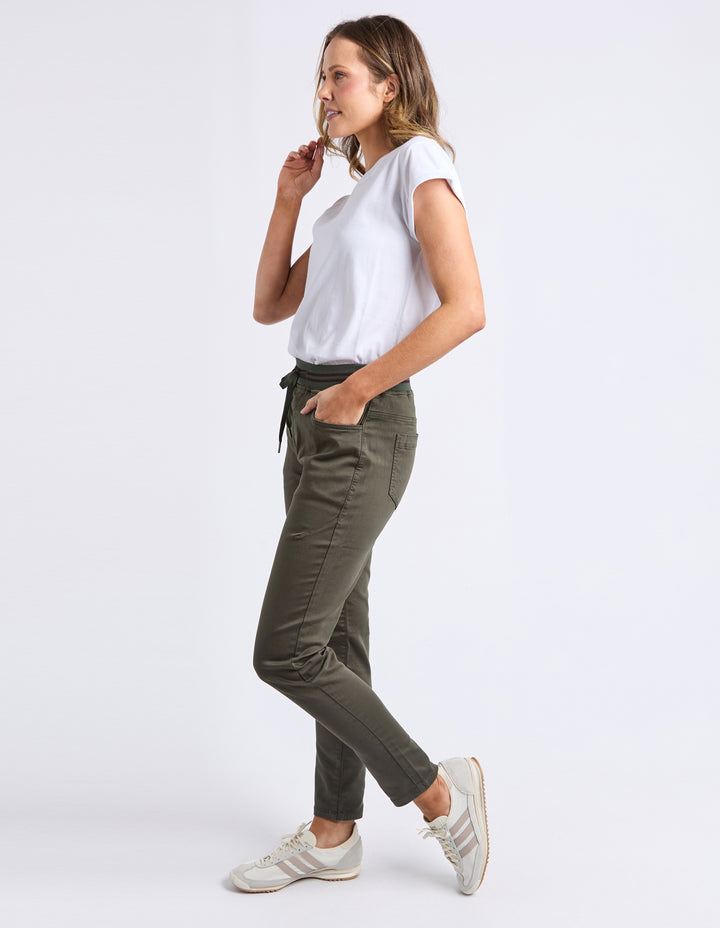 Foxwood | Sylvia Jogger- Dark Khaki