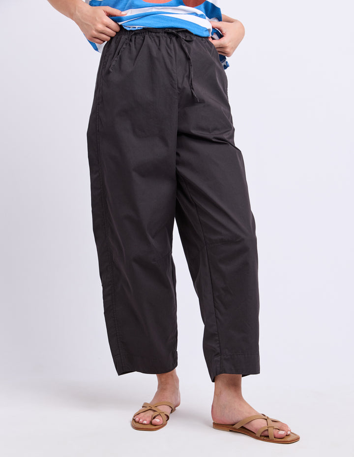 Lund Barrel Leg Pant - Black