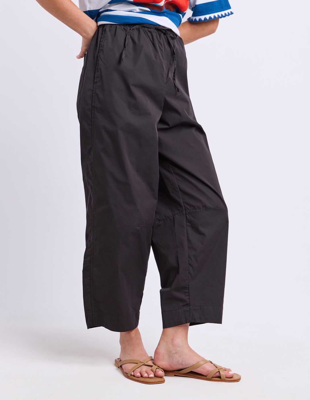 Lund Barrel Leg Pant - Black
