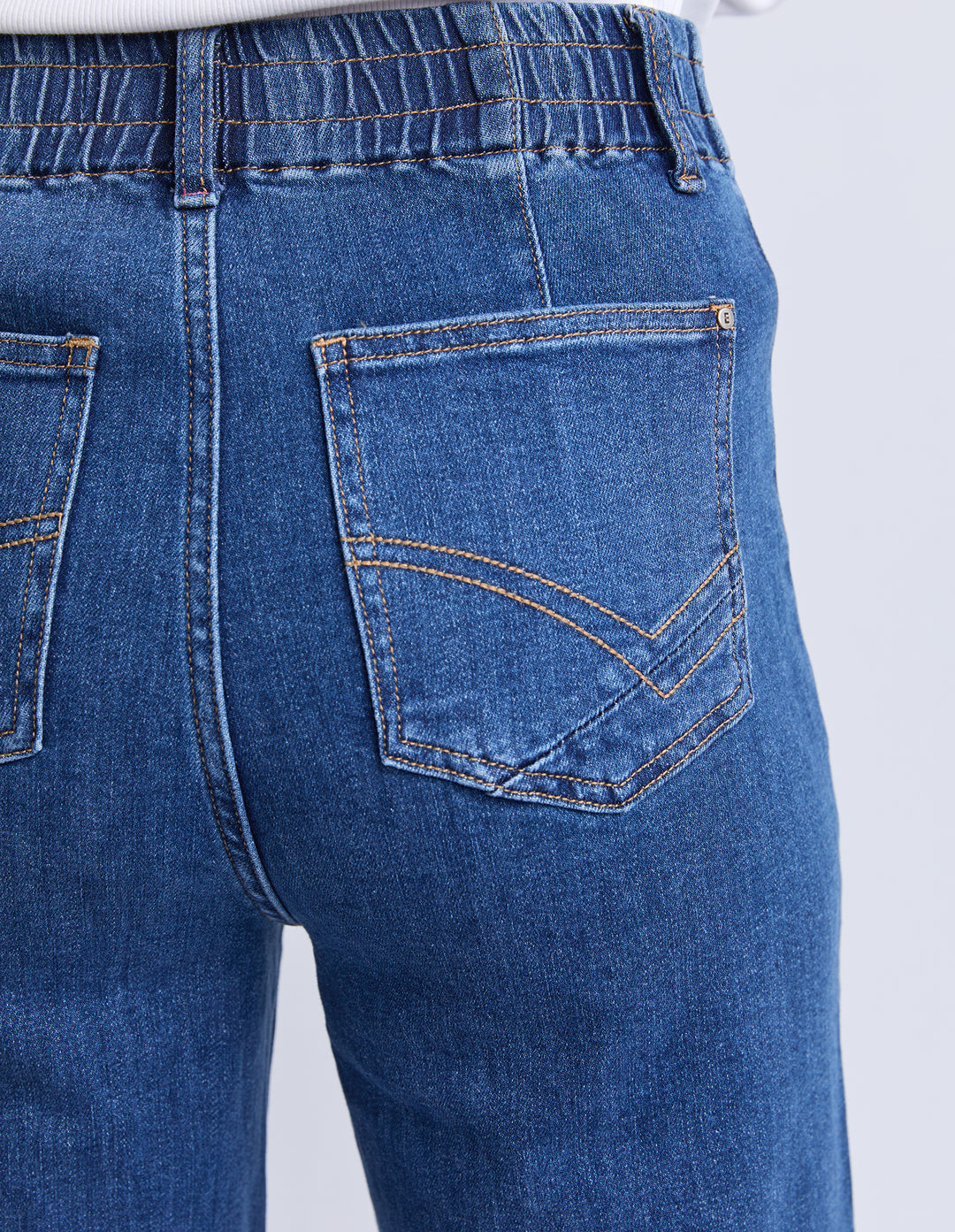 Elm | Alyssa Front Pocket Jean - Mid Blue Wash