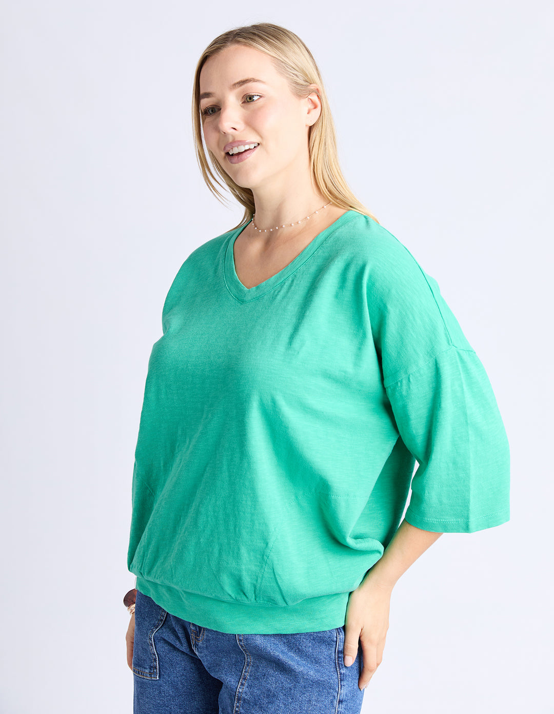 ELM | Mazie Vee Neck - Gumdrop Green