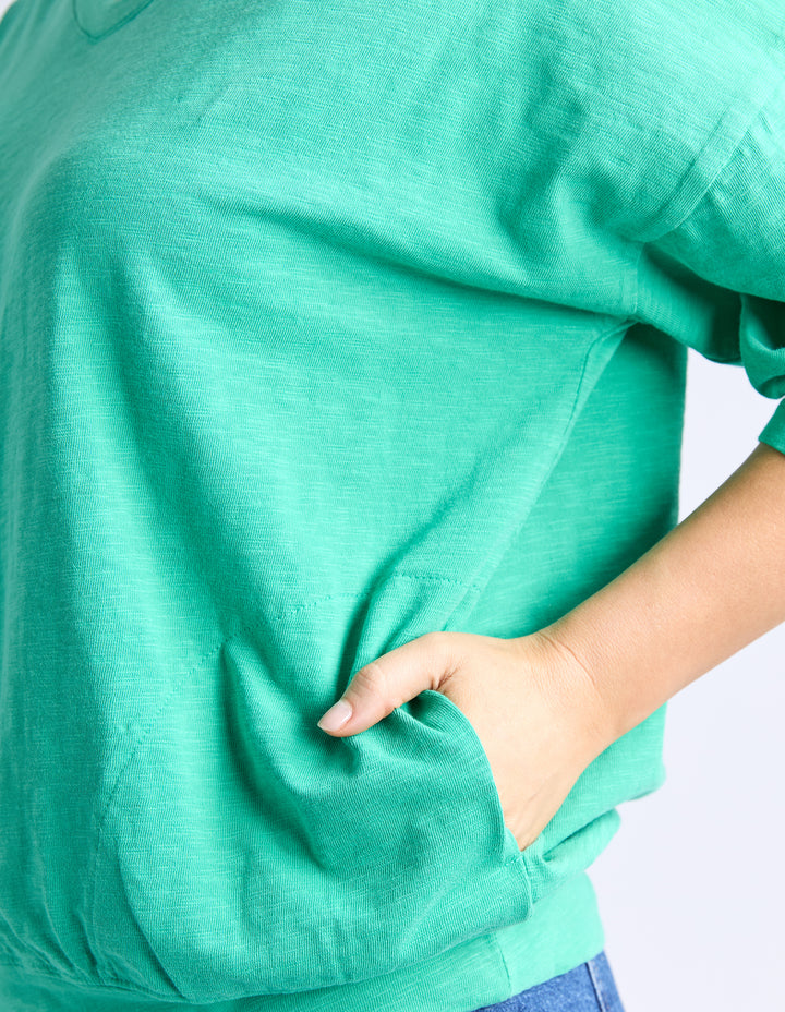 ELM | Mazie Vee Neck - Gumdrop Green