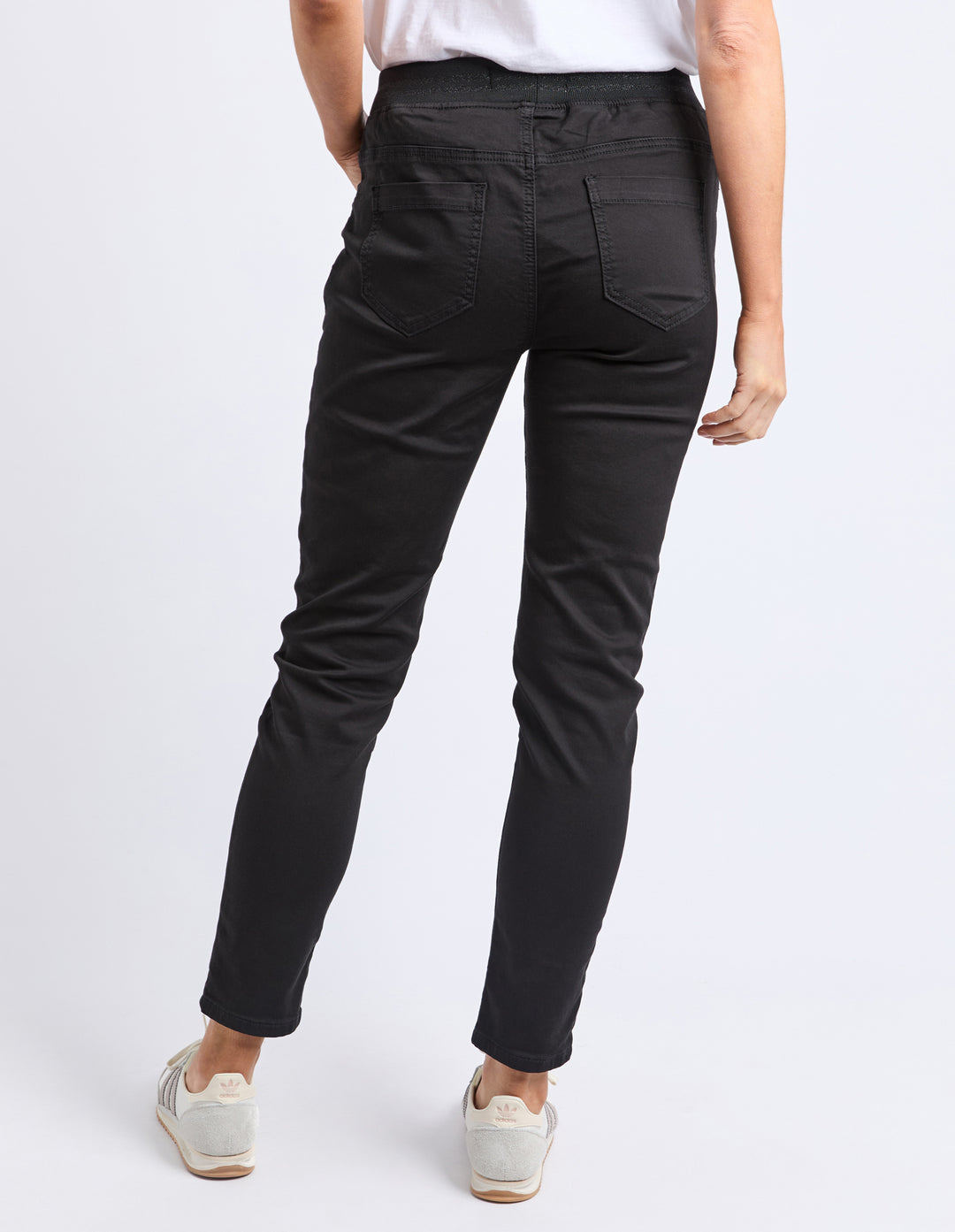 Foxwood Sylvia Jogger Black Back 