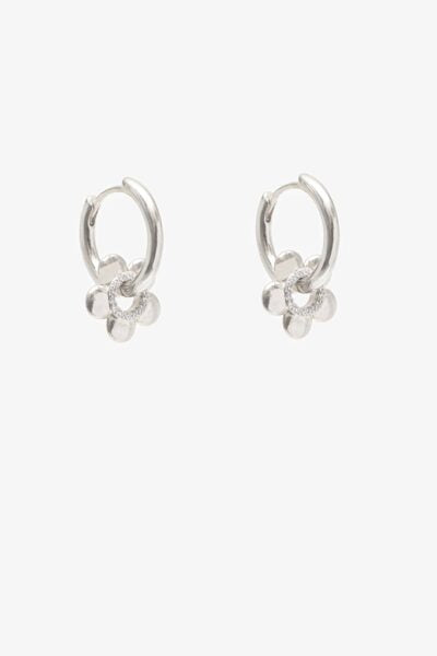 Kiwi Country Daisy Huggie Silver front view