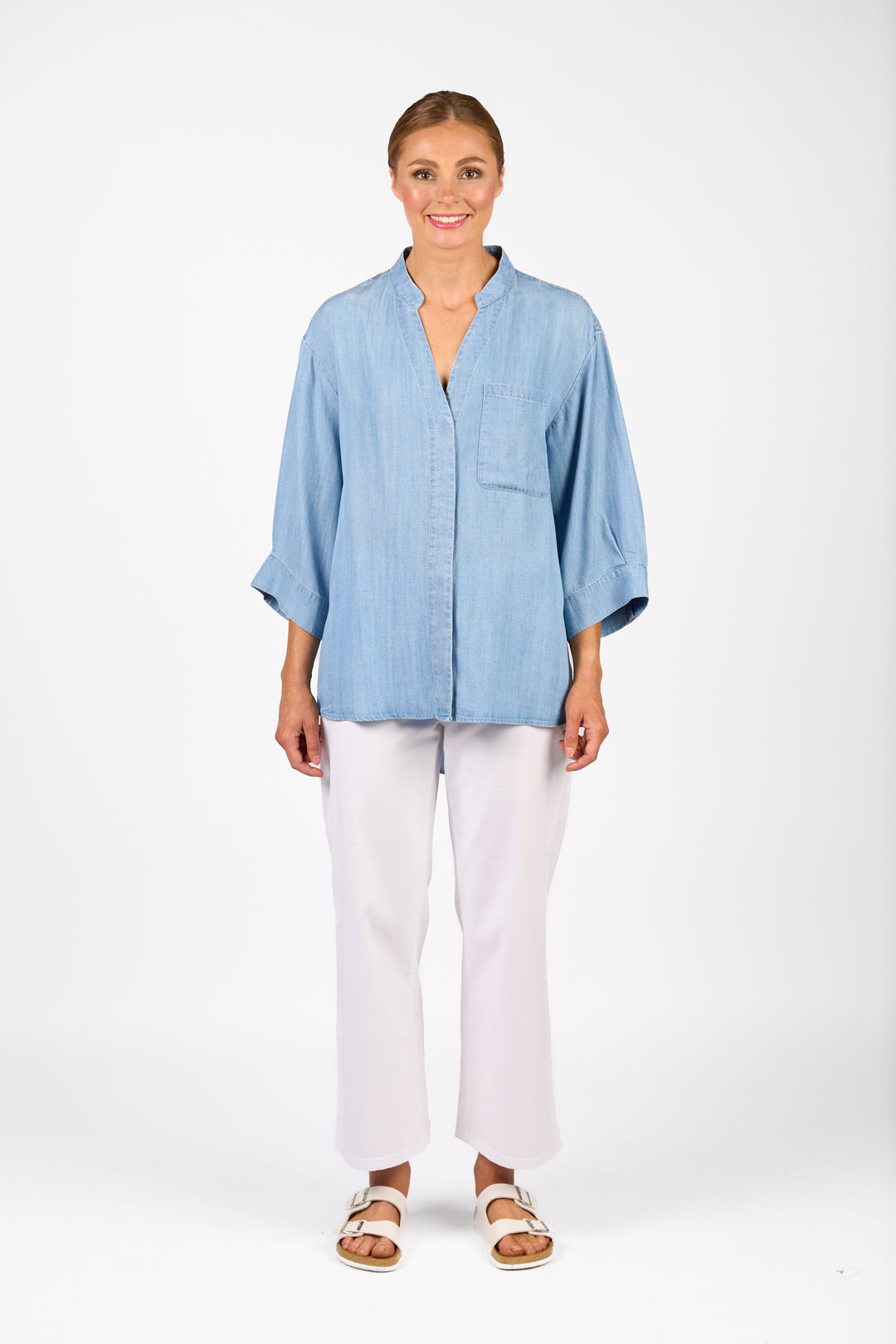 Knewe Holiday Shirt in Light Blue with mandarin collar, front view