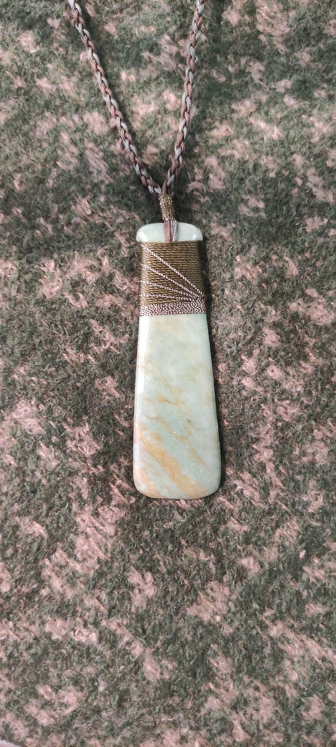 Pendant NZ Jade - 'Evening Dress' Toki