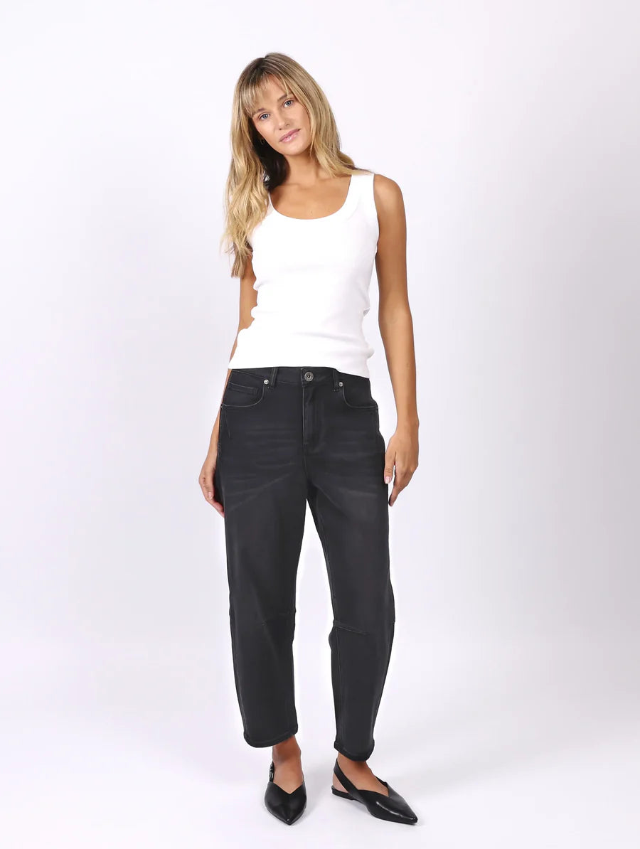 Toni Barrel Jeans Black