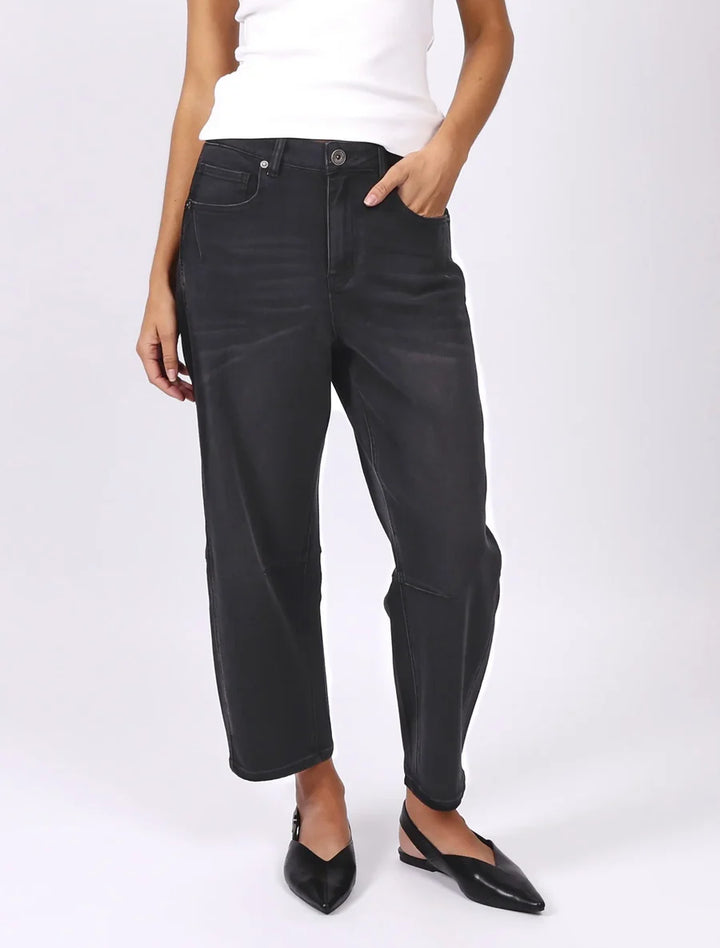 Toni Barrel Jeans Black