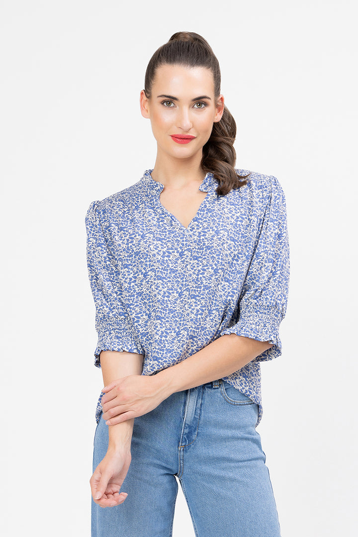Seeking Lola | Gifted Top SS Blue Trallice
