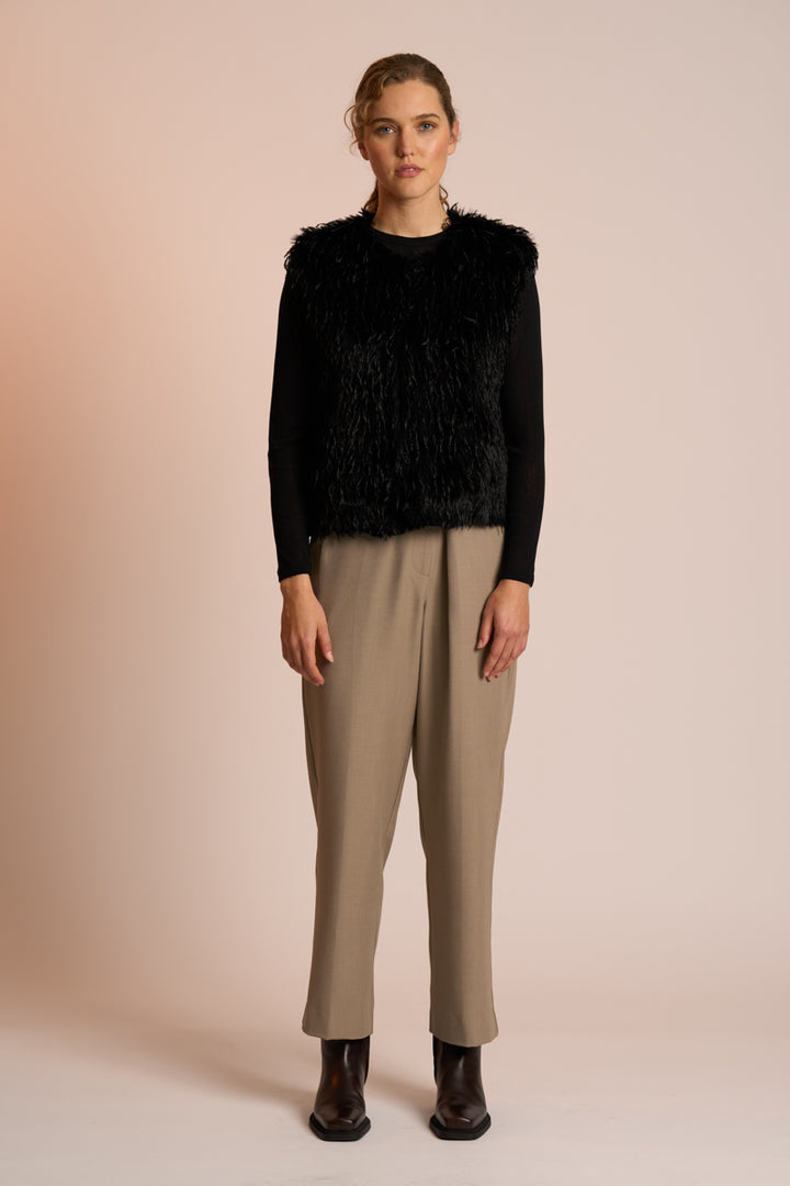 Neris | Wilde Gilet - Raven