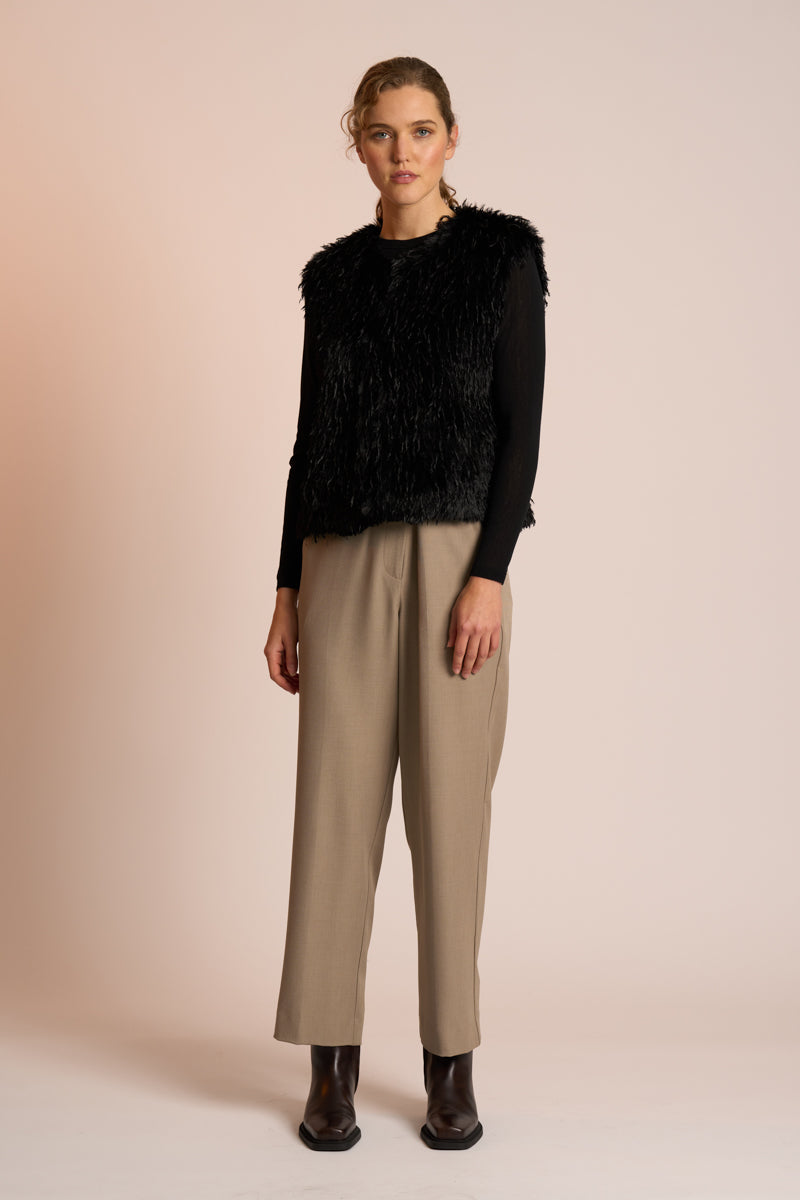 Neris | Wilde Gilet - Raven