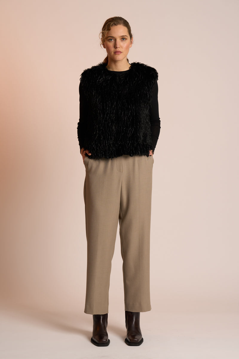 Neris | Wilde Gilet - Raven