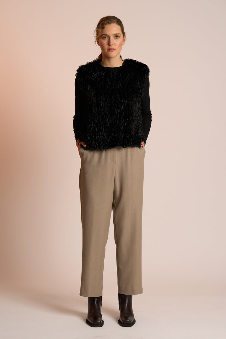 Neris | Wilde Gilet - Raven