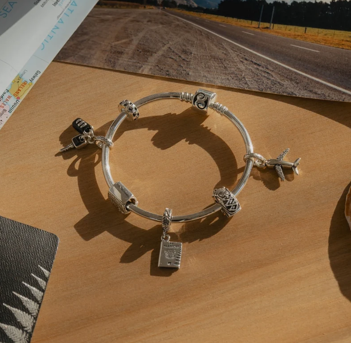 Charm Pendant Car Keys (Independence)