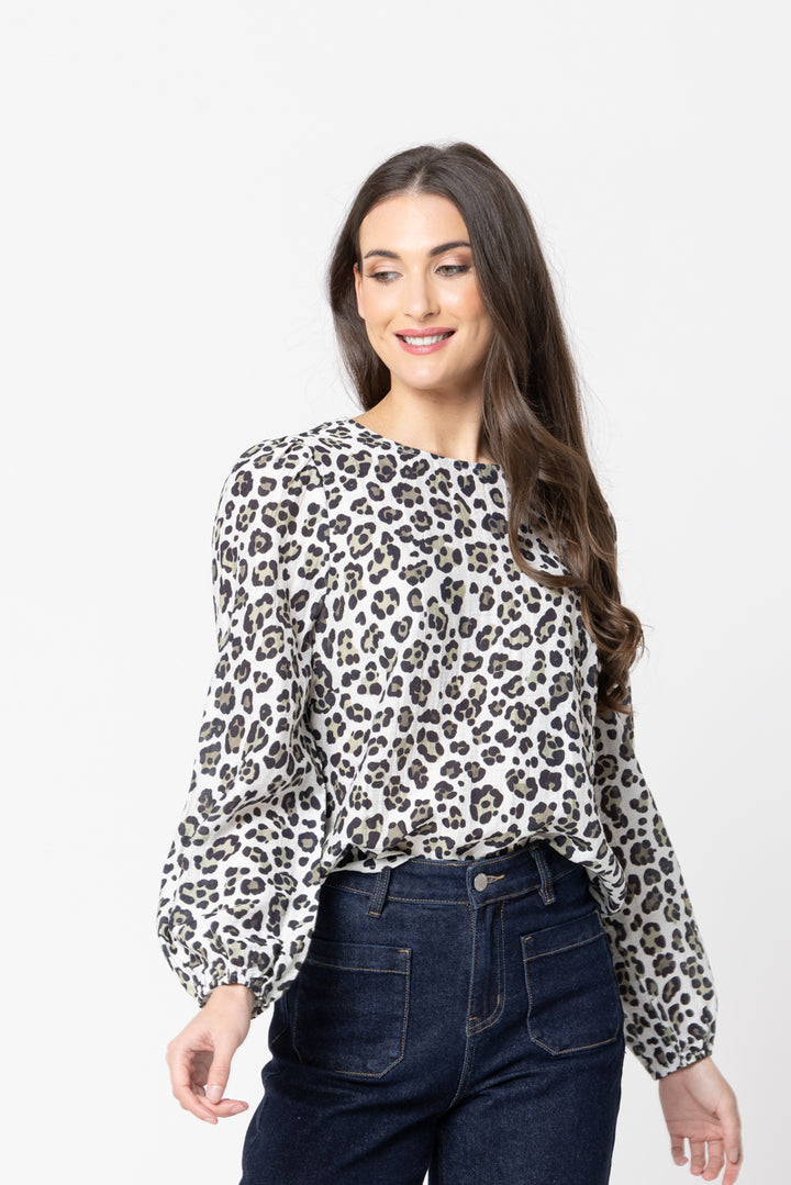 Seeking Lola | Gratitude Top Sage Leopard - Side Angle