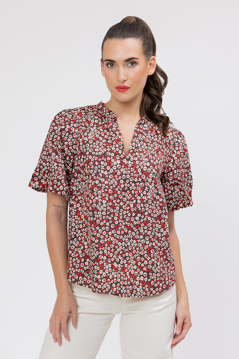 Seeking Lola | Treasure Top Ruby Petal - Posing