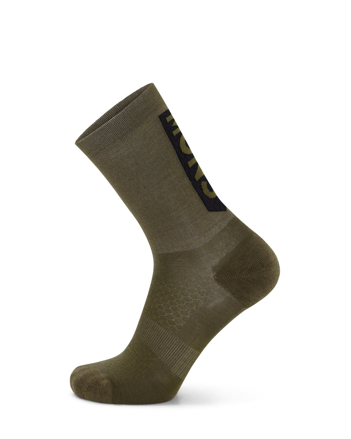 Unisex Atlas Merino Crew Sock crafted from premium merino wool, offering natural temperature regulation, cushioned comfort, moisture control, and a durable crew-length fit for hiking, travel, and daily use.