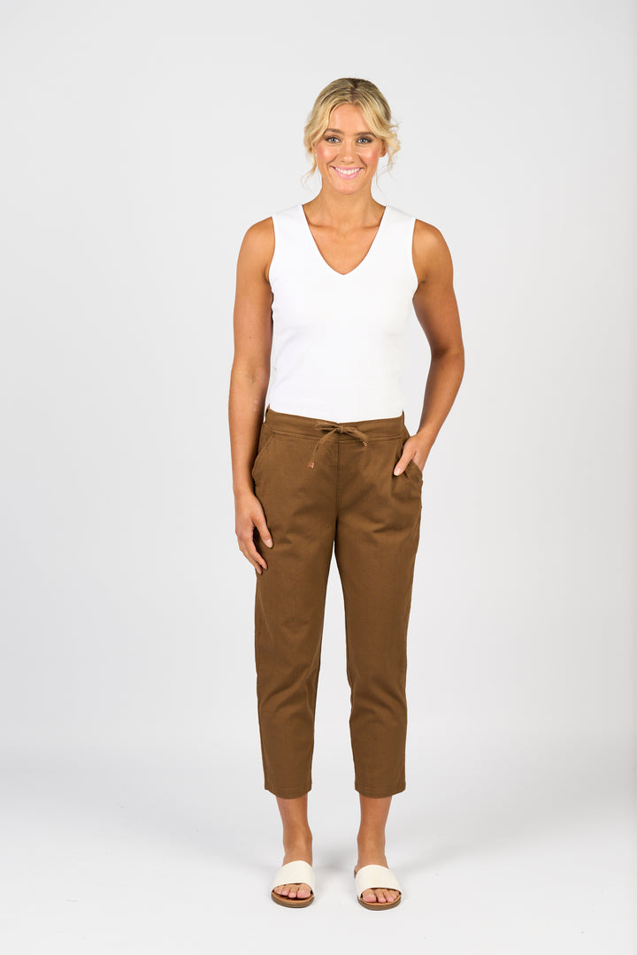 Vassalli 7/8 Tie Waist Pant Pecan - Front View 