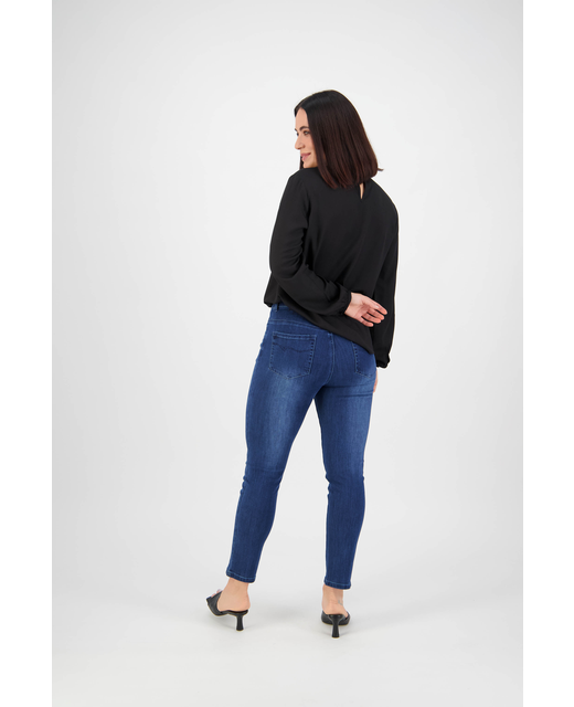 Vassalli Skinny Leg Ankle Grazer Jean Back View