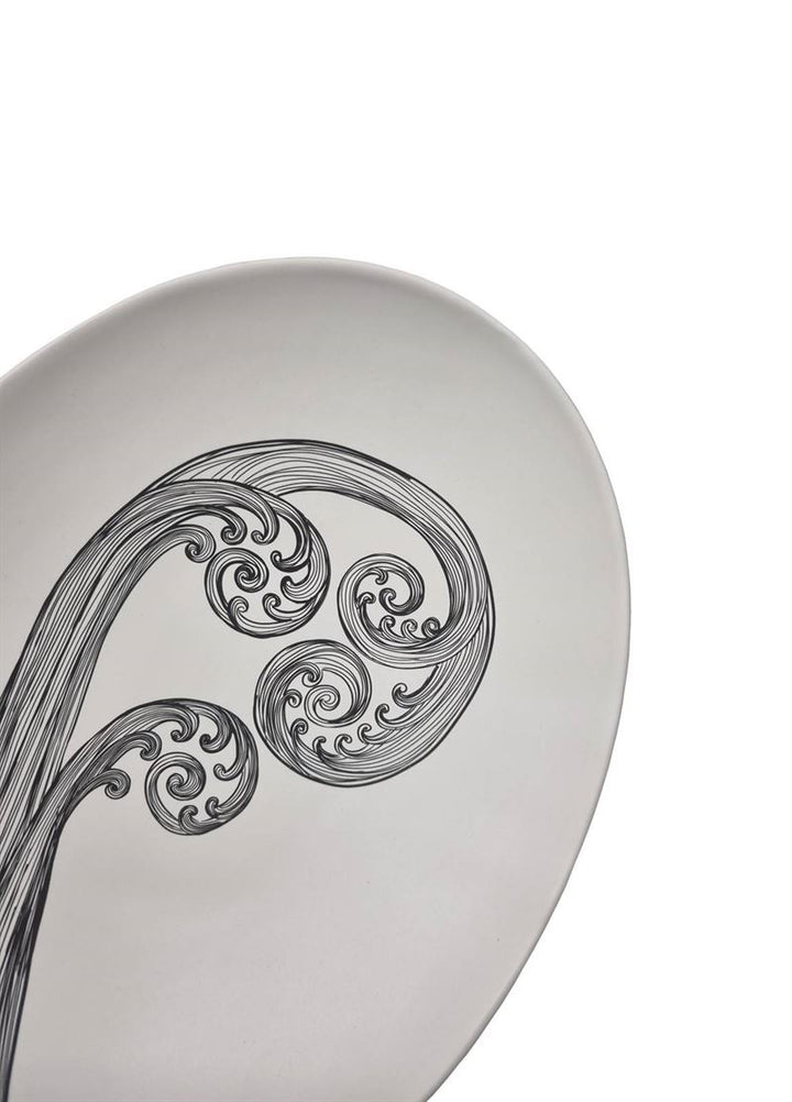 Bowl 24cm Ponga Frond 1 Black On White