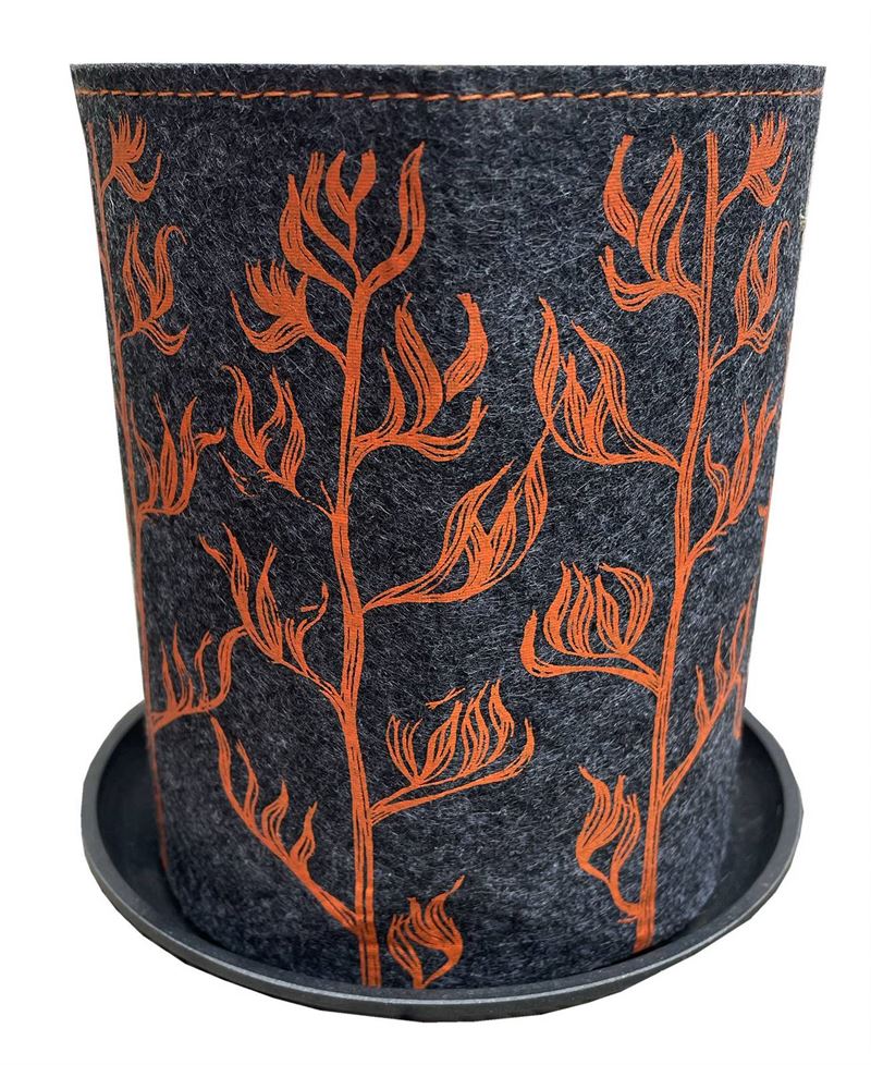 Growbag Harakeke Orange on Grey
