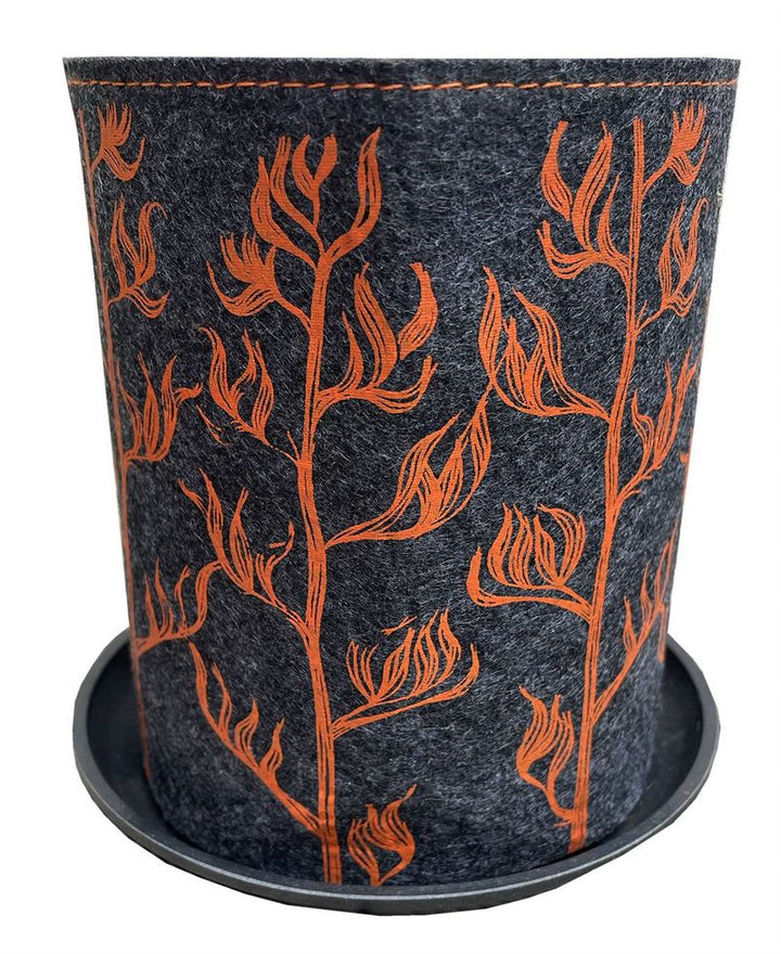 Growbag Harakeke Orange on Grey