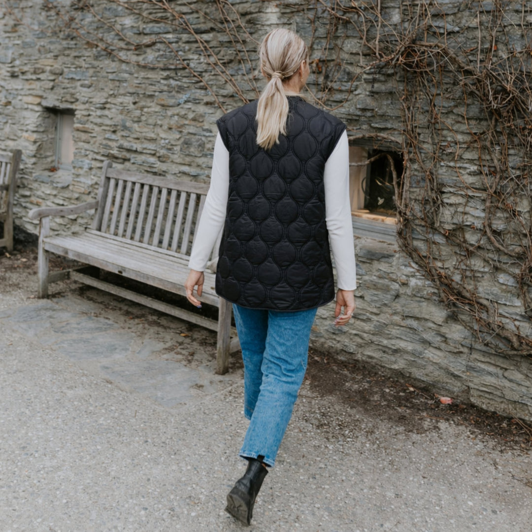 Moke | Neve Quilted Vest - Black