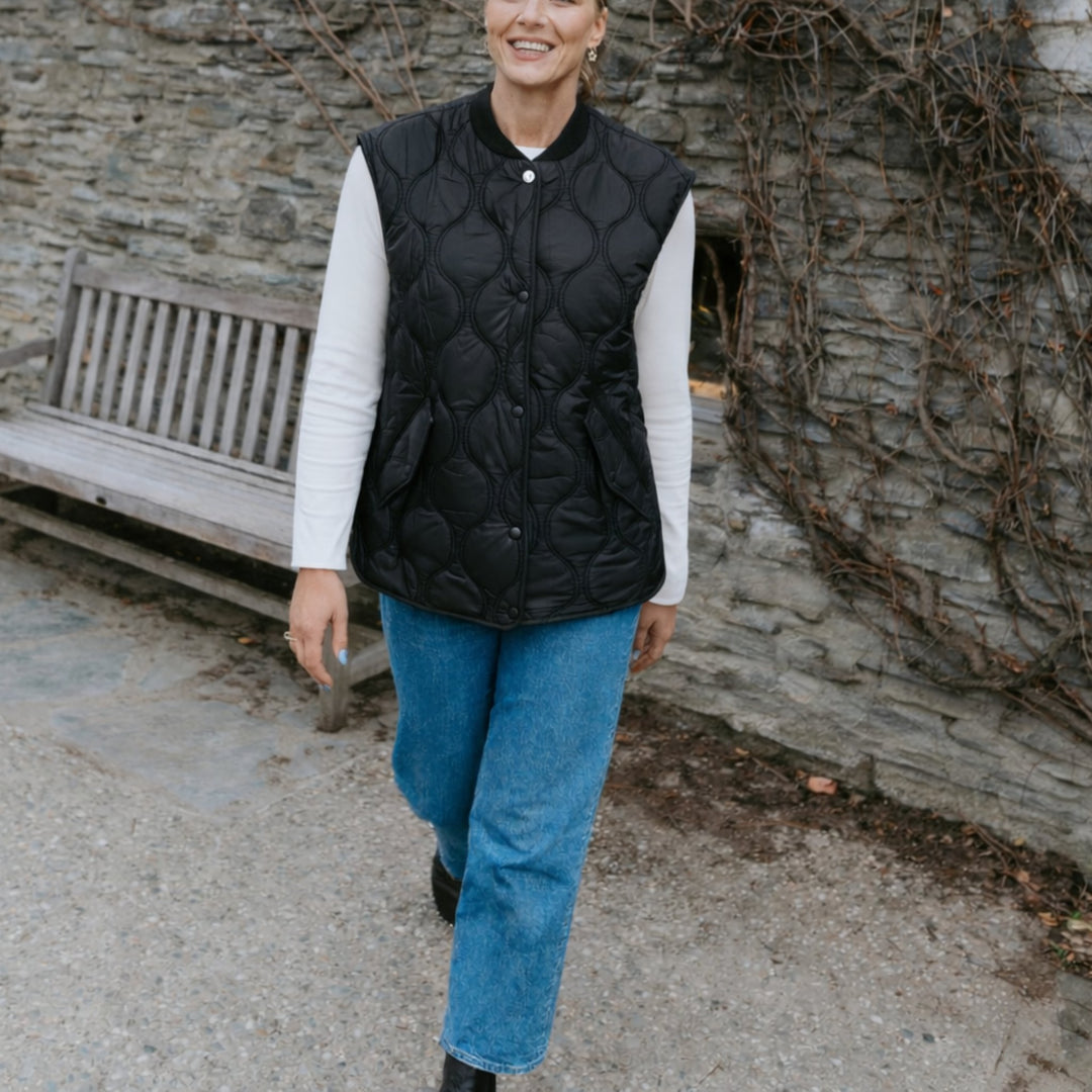 Moke | Neve Quilted Vest - Black