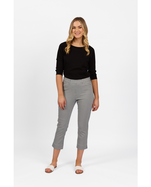  Vassalli Slim Leg 7/8 Length Pull On Pant