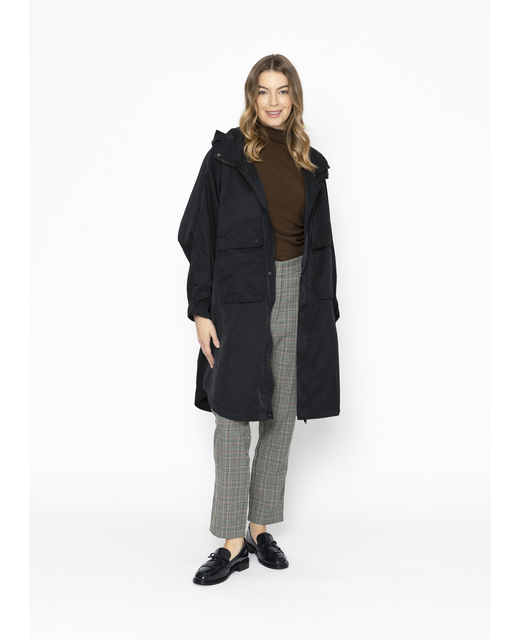 Two by Two Walsh Raincoat - Black